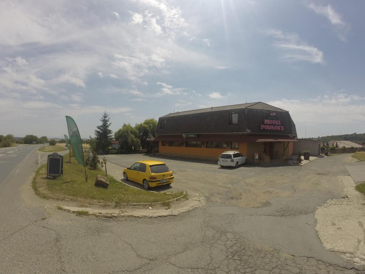 Klobouky u Brna Motel Podkova المظهر الخارجي الصورة